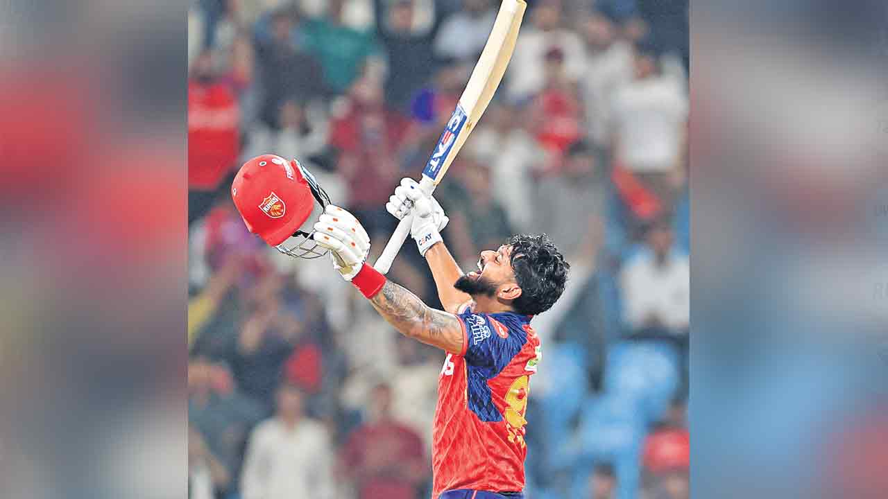 శతక శ్రేయస్‌..