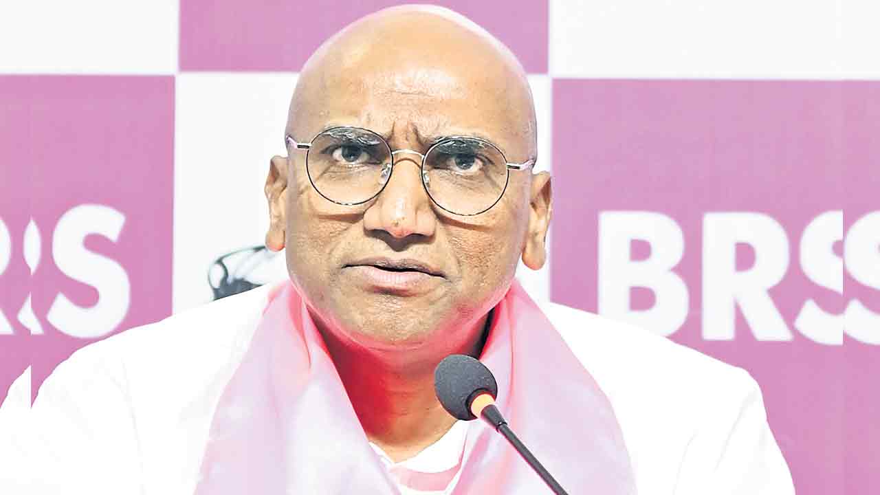 మోదీజీ నీట్‌ లీకేజీకి బాధ్యులెవరు?