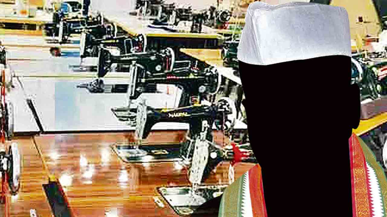 కుట్టుమిషిన్ల పంపిణీలో ‘వక్ర’మార్గం!