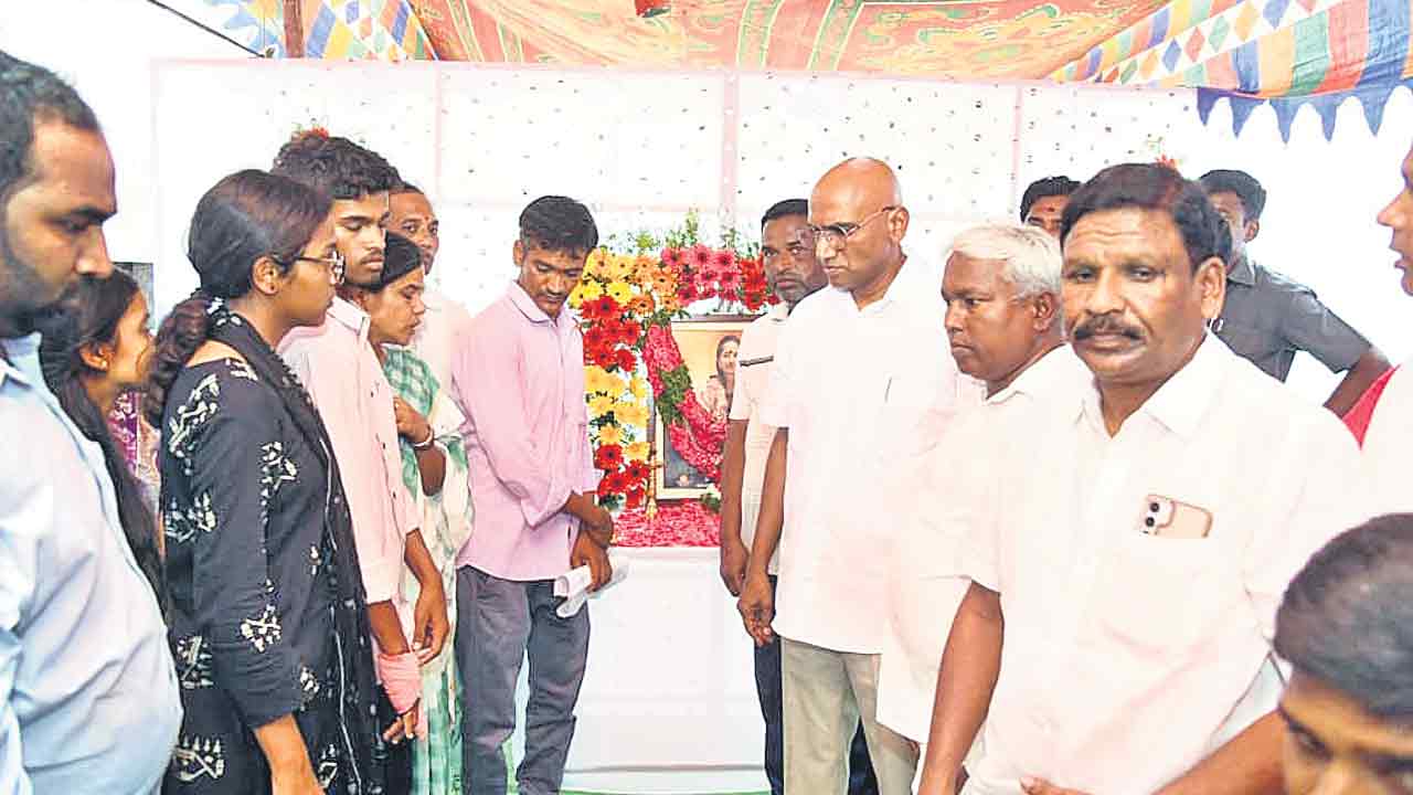 రాష్ట్రంలో పోలీస్‌ వ్యవస్థ పనిచేస్తున్నదా?
