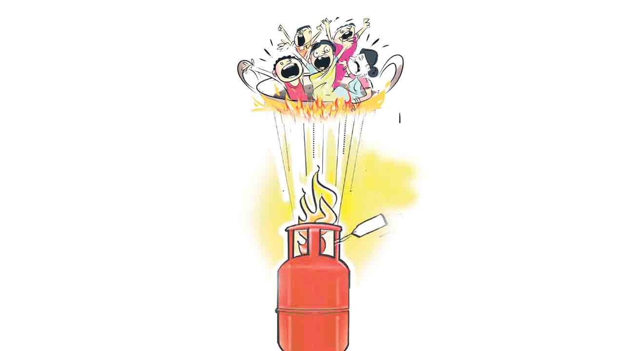 సిలిండర్‌ బాంబ్‌
