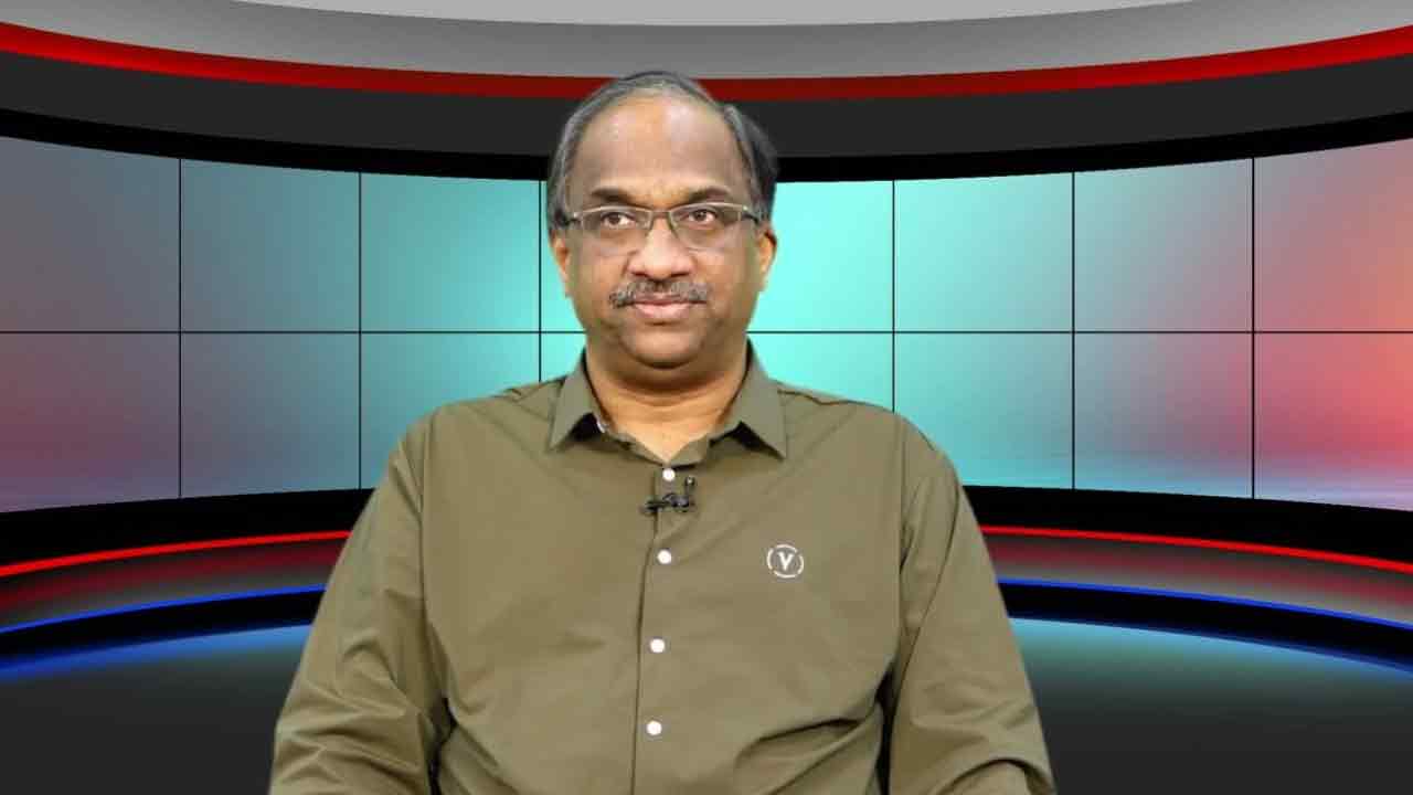 ప్రొఫెసర్‌ నాగేశ్వర్‌పై కేసు నమోదు