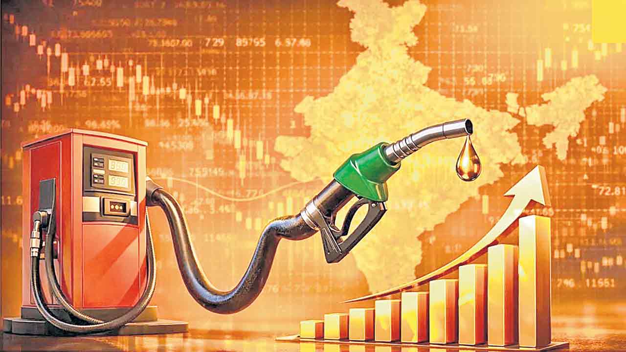 పెట్రోల్‌, డీజిల్‌పై 90 పైసలు వడ్డన