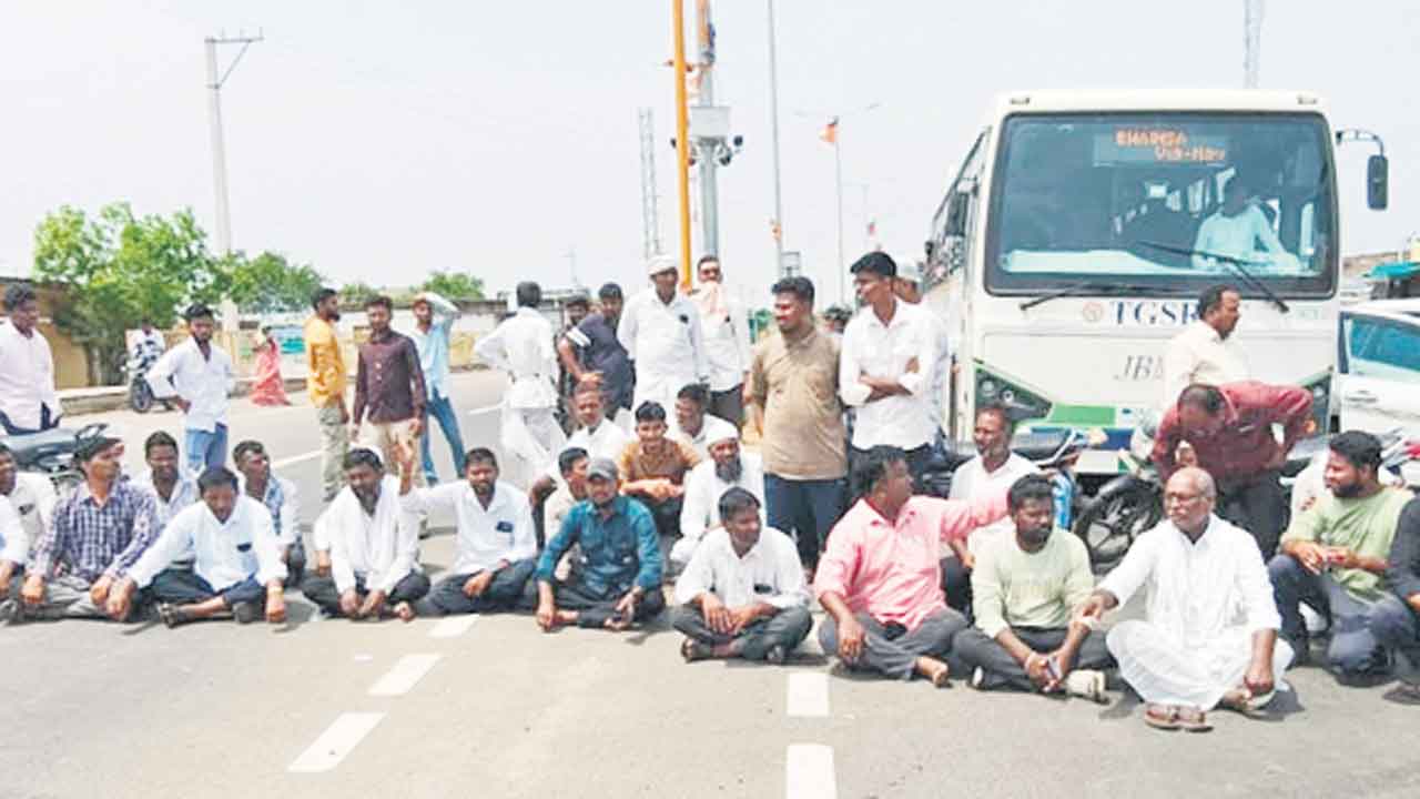 వడ్లు తరలించేదెప్పుడు?
