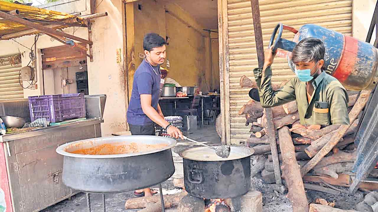 ఉపాధిపై గుది‘బండ’!