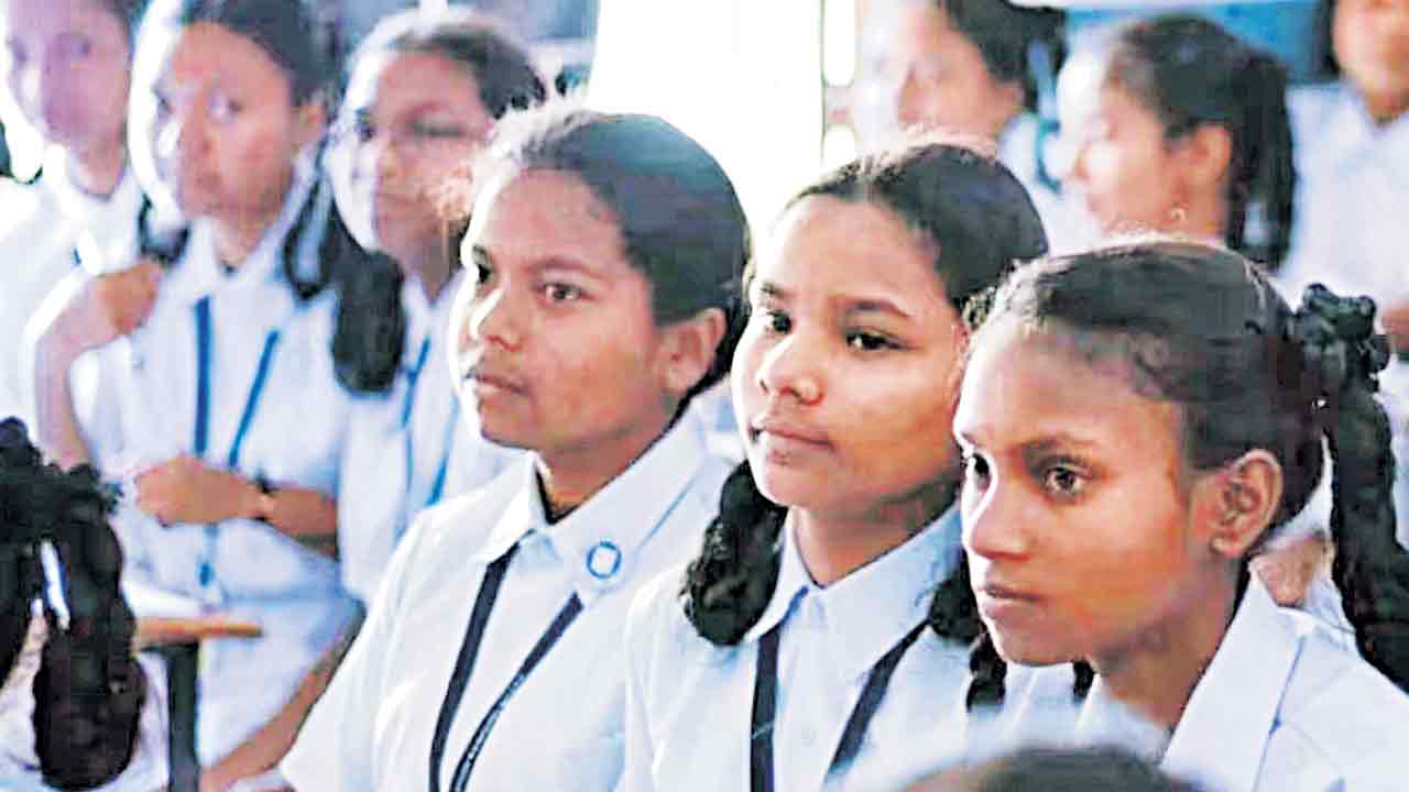 5,001 స్కూళ్లలో సింగిల్‌ టీచర్‌
