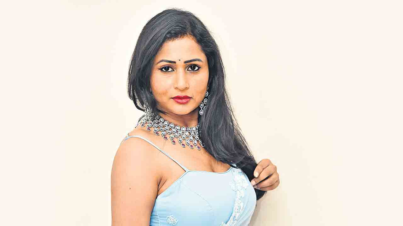 ఆశ్చర్యానికి లోనుచేసే సస్పెన్స్‌ థ్రిల్లర్‌