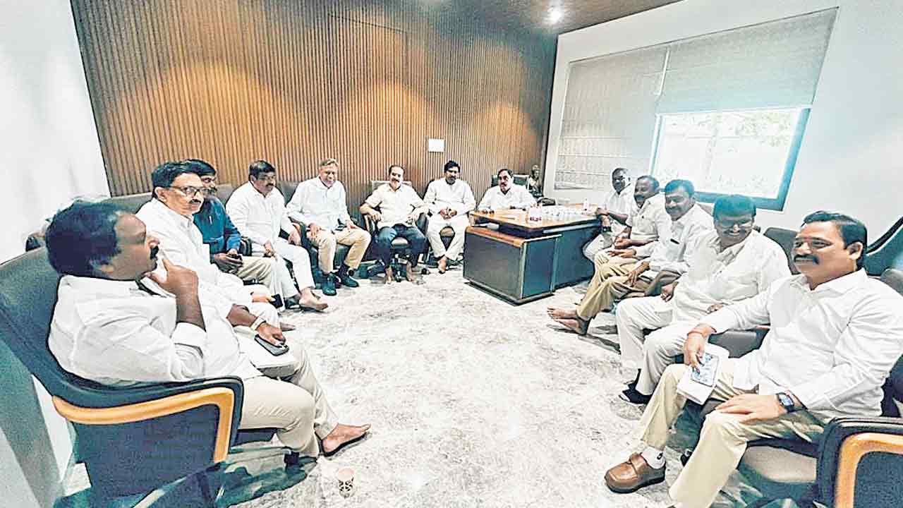 రాష్ట్రంలో రైతుల పరిస్థితి మరీ దారుణం