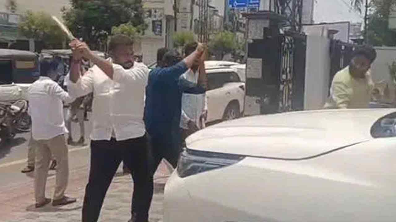 డైవర్షన్‌ కోసమే బీఆర్‌ఎస్‌పై దాడి