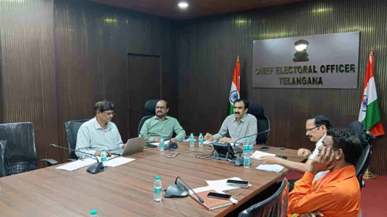 ఓటర్ల మ్యాపింగ్‌ను వేగవంతం చేయాలి