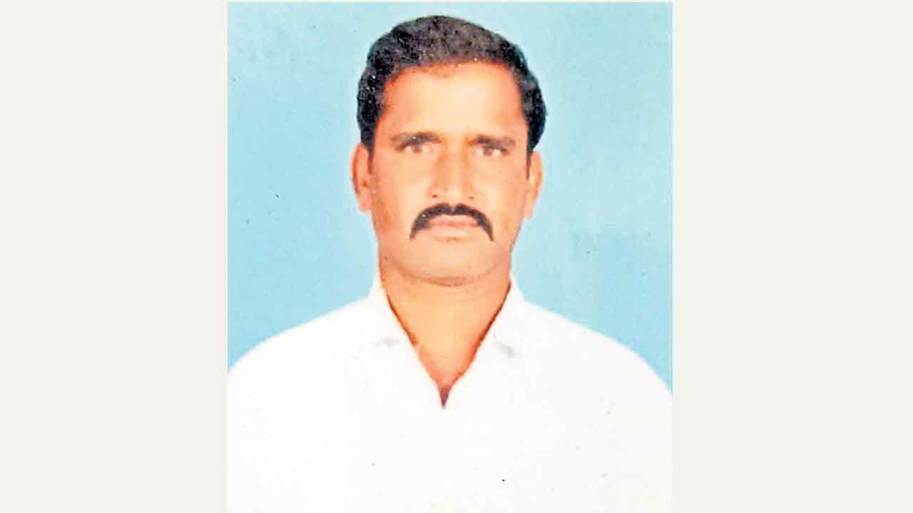 అప్పుల బాధతో రైతు ఆత్మహత్య