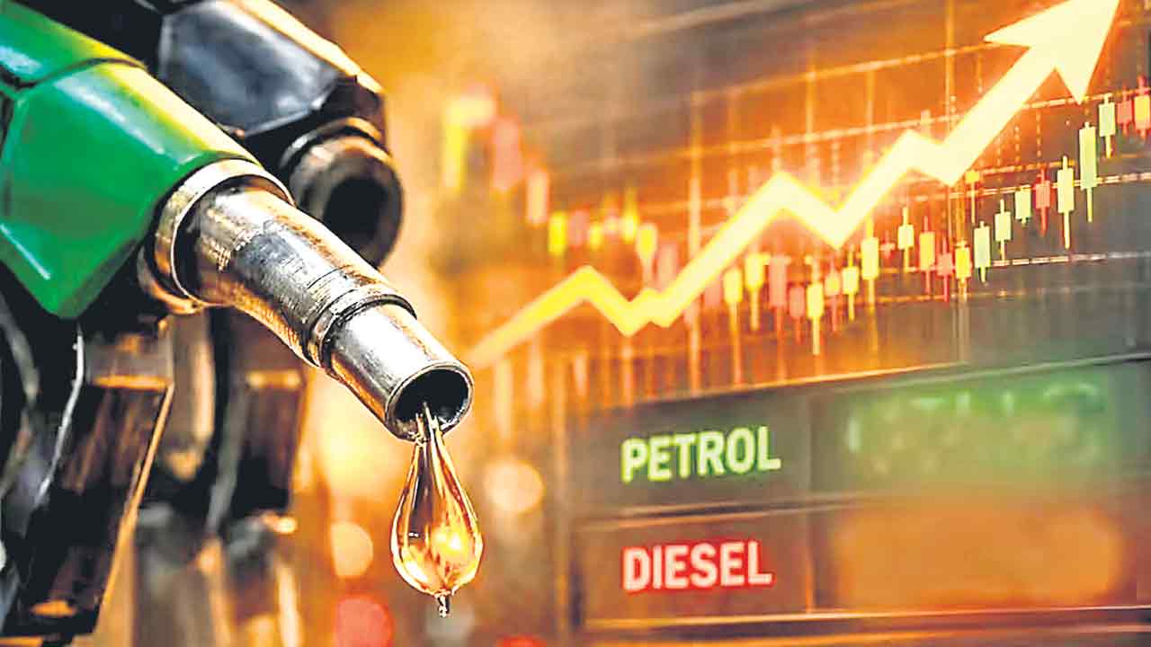 Petrol Price | వారంలో పెట్రో బాంబ్.. పెట్రోల్, డీజిల్‌పై రూ.5 పెంపు!