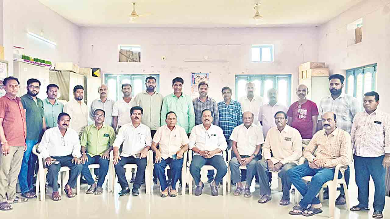 హామీల అమలులో సర్కారు విఫలం