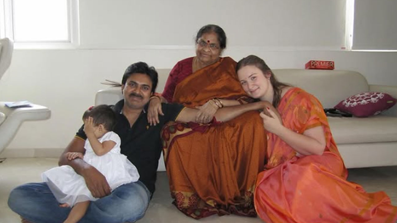 Anna Lezhneva | మదర్స్ డే సందర్భంగా అన్నా లెజినోవా ఎమోషనల్ పోస్ట్.. పవన్ కళ్యాణ్ ఫ్యామిలీ ఫోటో వైరల్