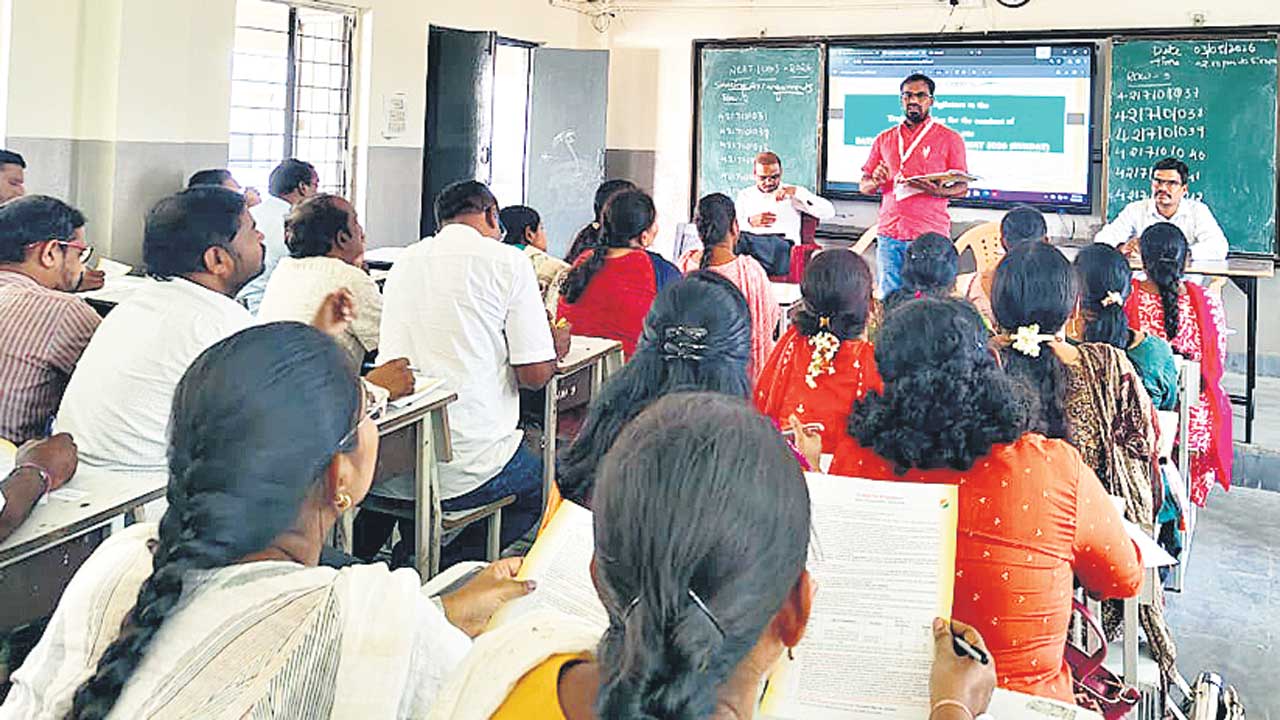 నేడే ‘నీట్‌’