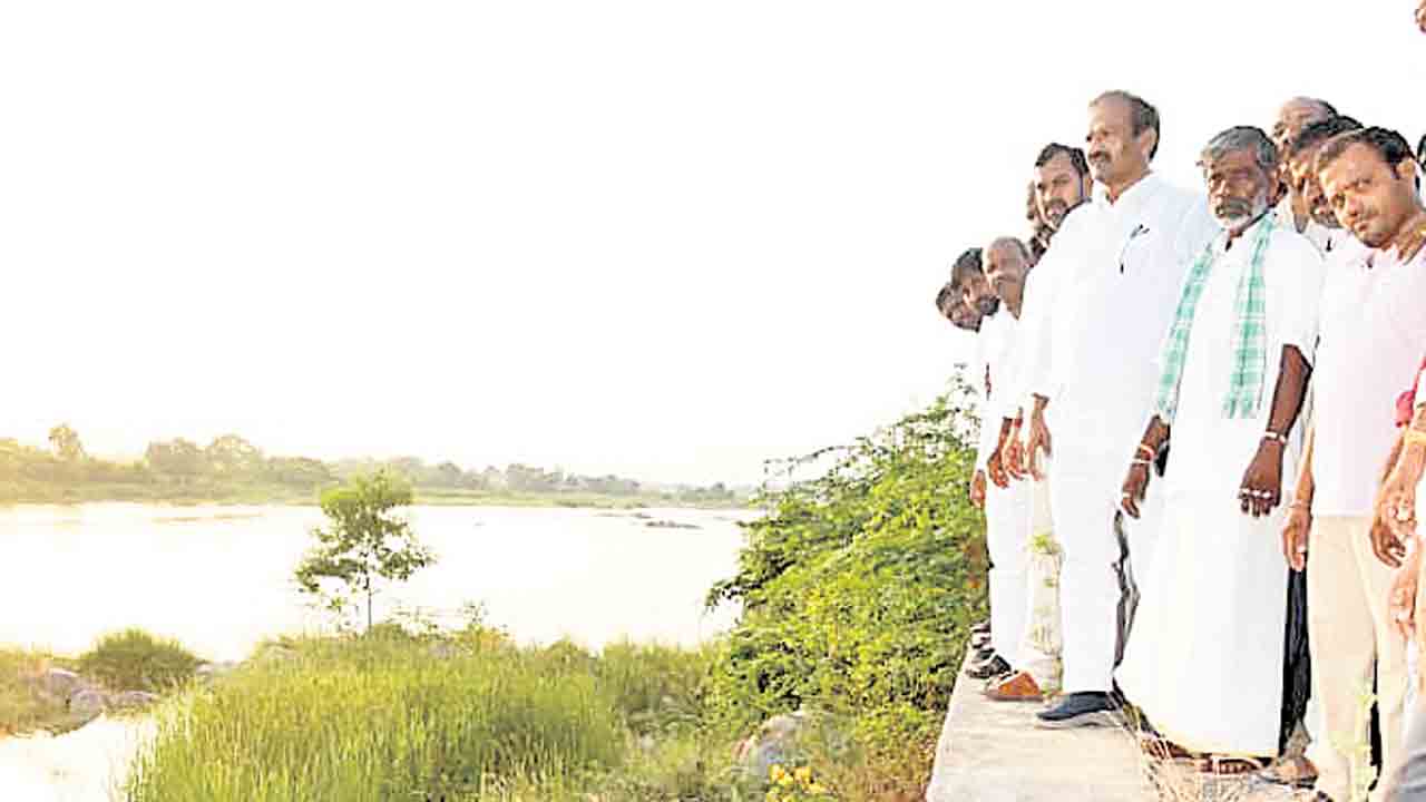 ప్రజల కోసమే ప్రభుత్వం పనిచేయాలి