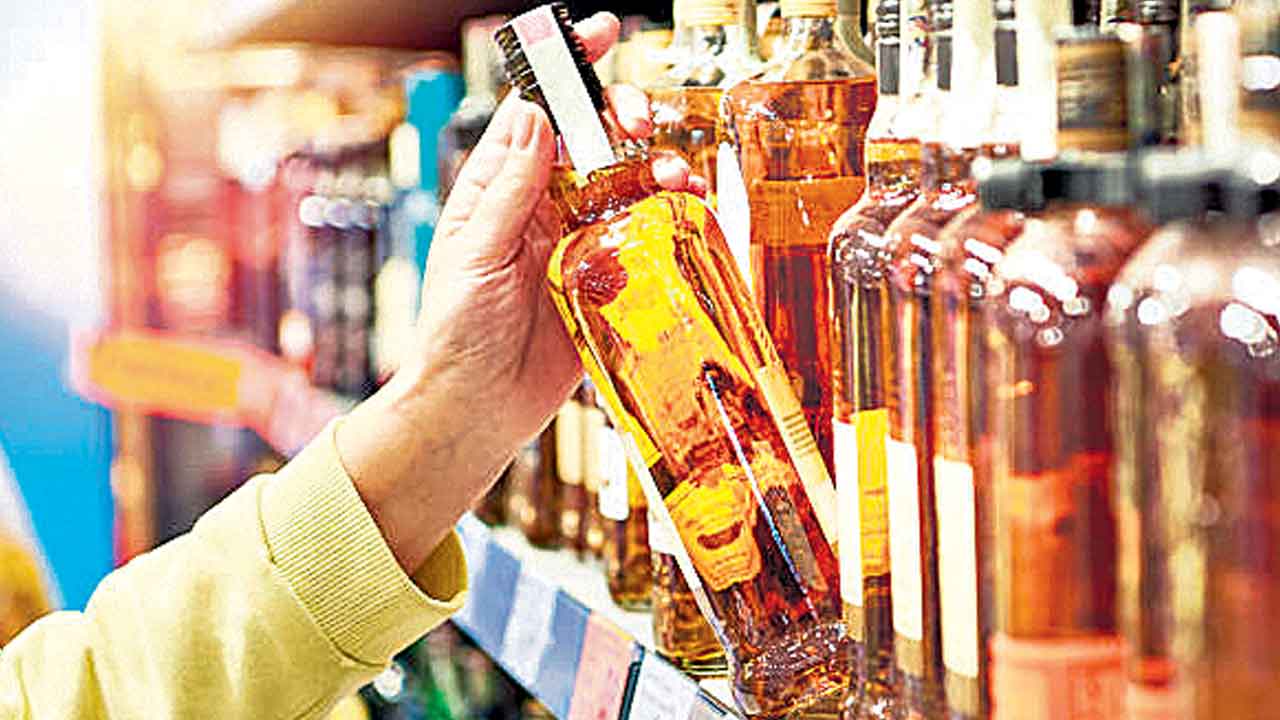 ఊరూరా మద్యం ఏరులై!