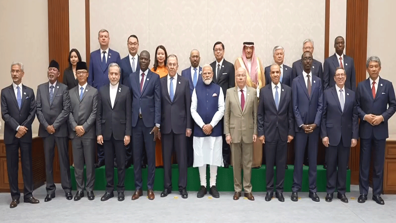 BRICS | ప్రధాని నరేంద్రమోదీని కలిసిన బ్రిక్స్‌ విదేశాంగ మంత్రులు.. Video