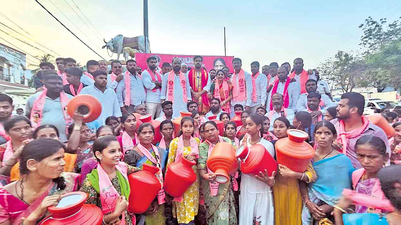 గుక్కెడు నీటి కోసం అవస్థలు