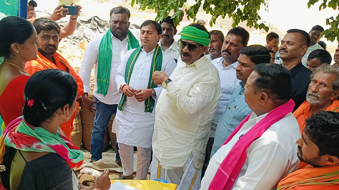 BRS Leaders | భూములు, బుల్డోజర్ల చుట్టే రేవంత్ పాలన : బీఆర్‌ఎస్‌ నాయకుల ఆరోపణ