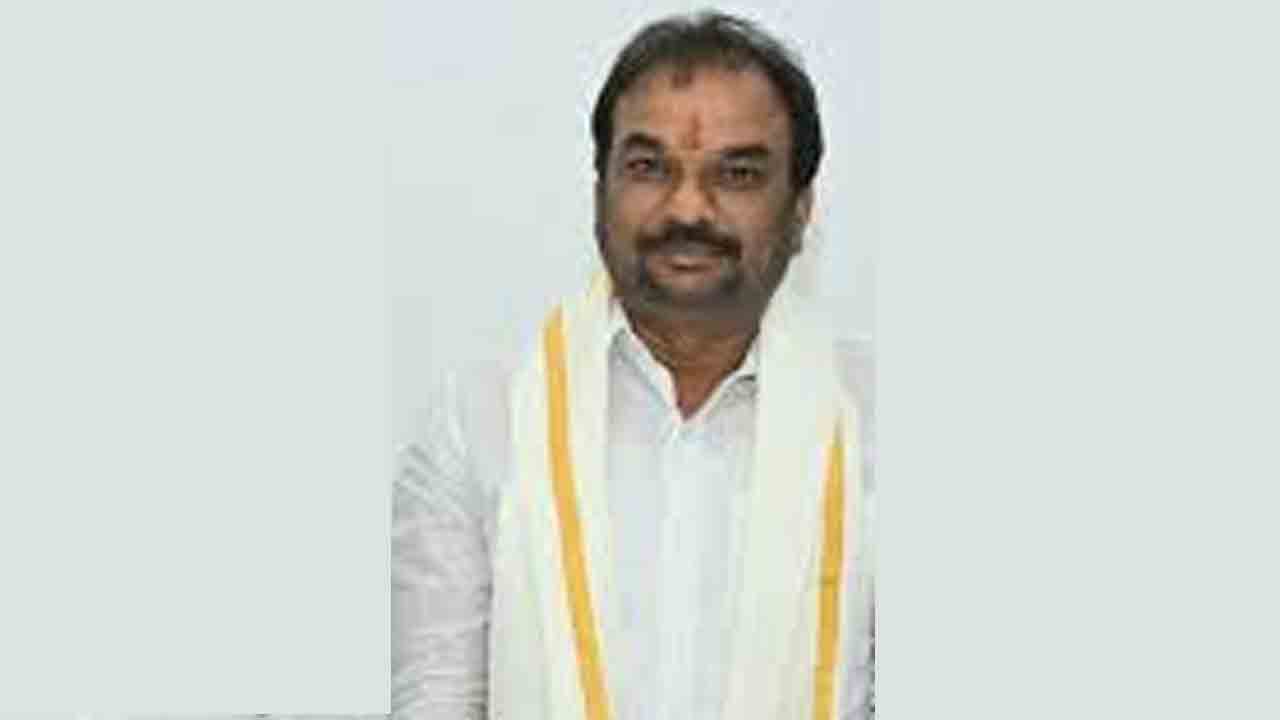 చంద్రబాబు క్షమాపణ చెప్పాలి!.. తెలంగాణ ప్రజలను అవమానించడం దుర్మార్గం: బీఆర్‌ఎస్‌ రాష్ట్ర నేత ఉపేంద్ర