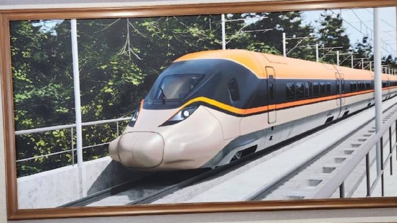 Bullet Train | భారత మొదటి బుల్లెట్ ట్రైన్ ఫస్ట్ లుక్ విడుదల.. ముంబై–అహ్మదాబాద్ మధ్య ప్రయాణించనున్న రైలు