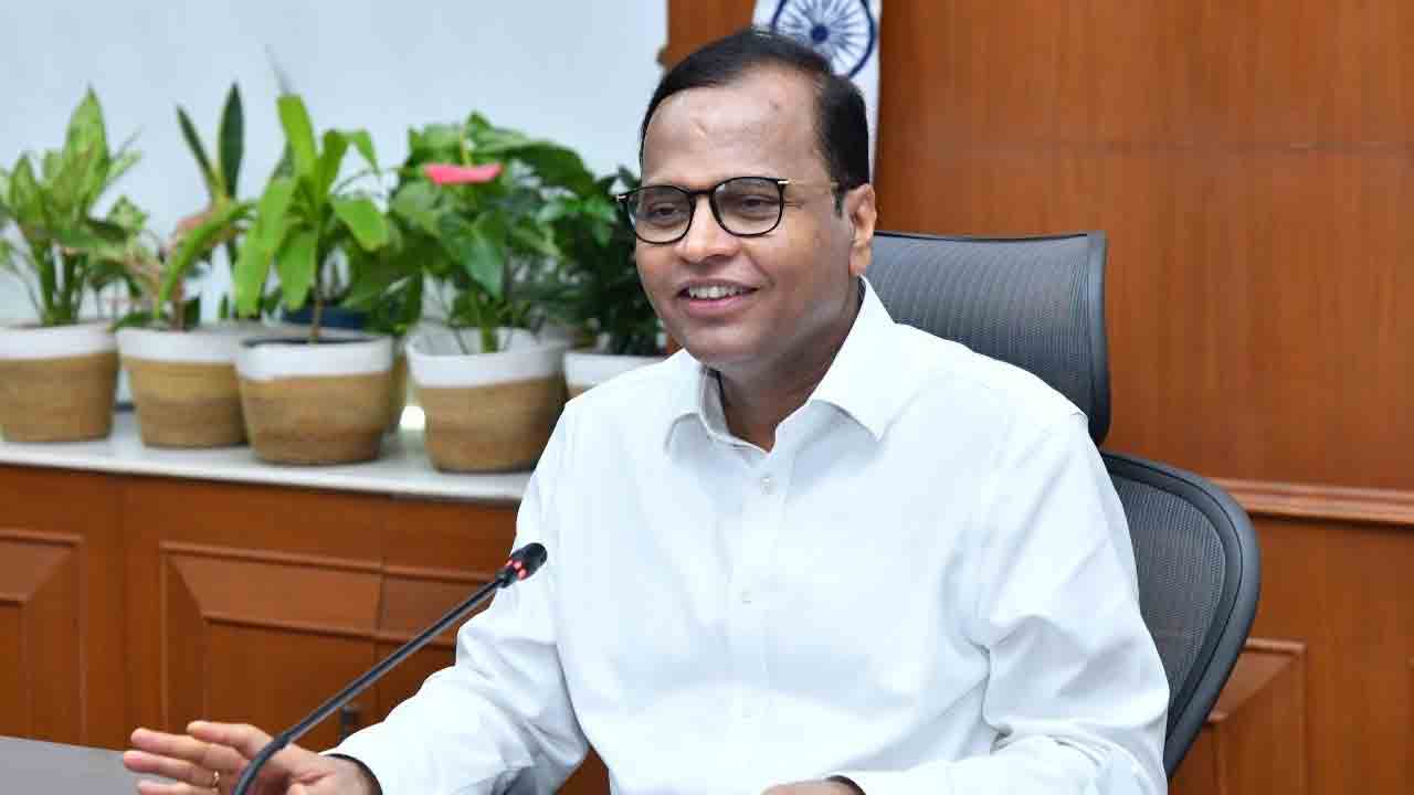 సంక్షేమ పథకాలకు ఒకే స్మార్ట్‌ కార్డు : సీఎస్‌