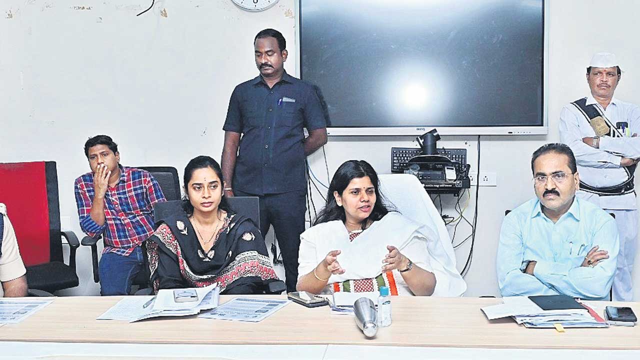 గ్రామాల్లో ట్రాన్స్‌జెండర్లకు ప్రవేశం