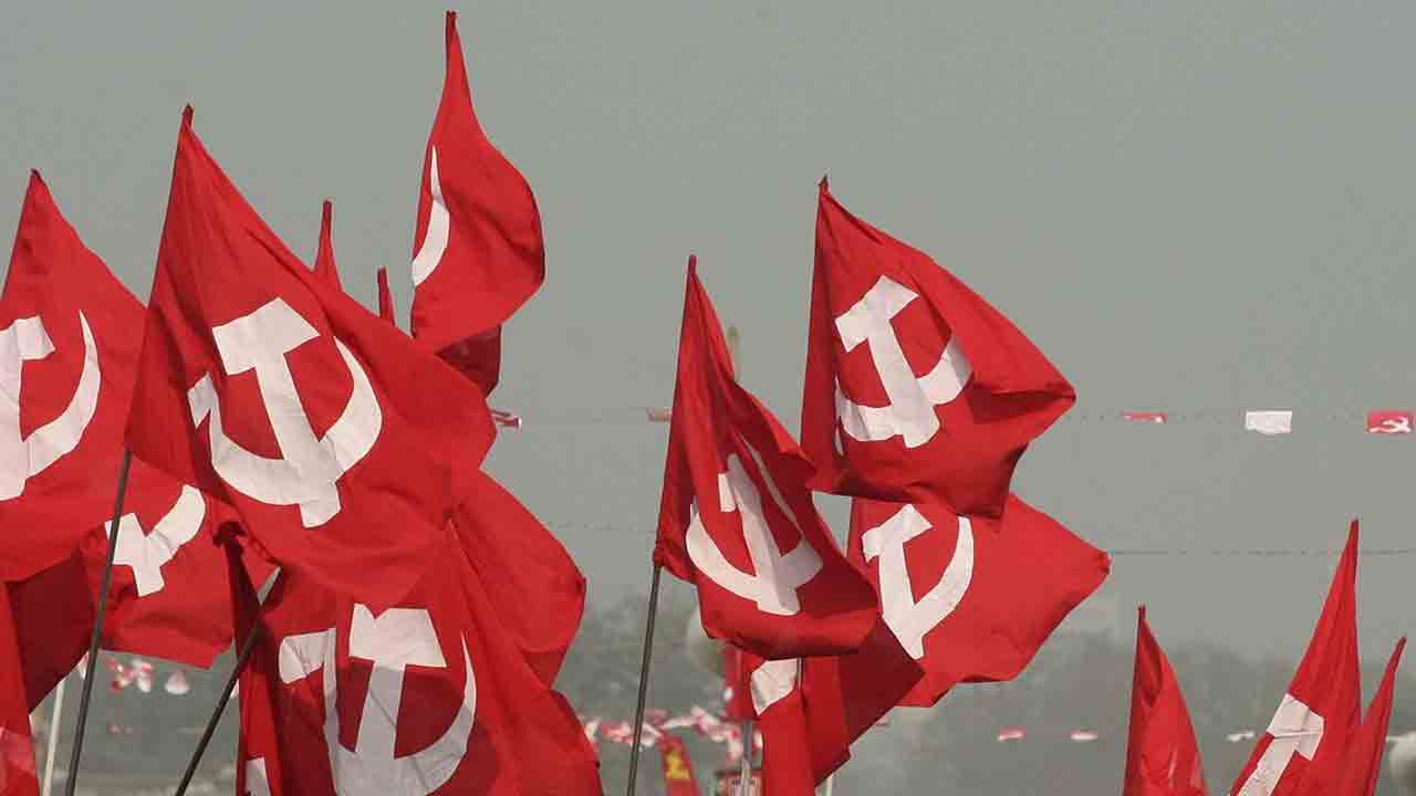 Communists | దేశంలో కమ్యూనిస్టుల పాలన కనుమరుగు..!