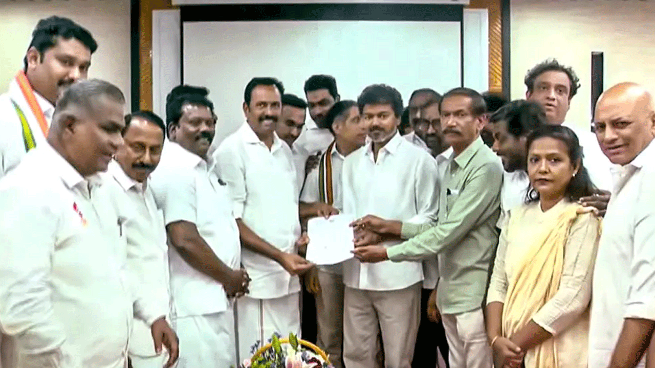 Congress Party | రాష్ట్రంలో మతతత్వ శక్తులు బలపడవద్దనే.. టీవీకేకు మద్దతుపై కాంగ్రెస్‌ పార్టీ ప్రకటన
