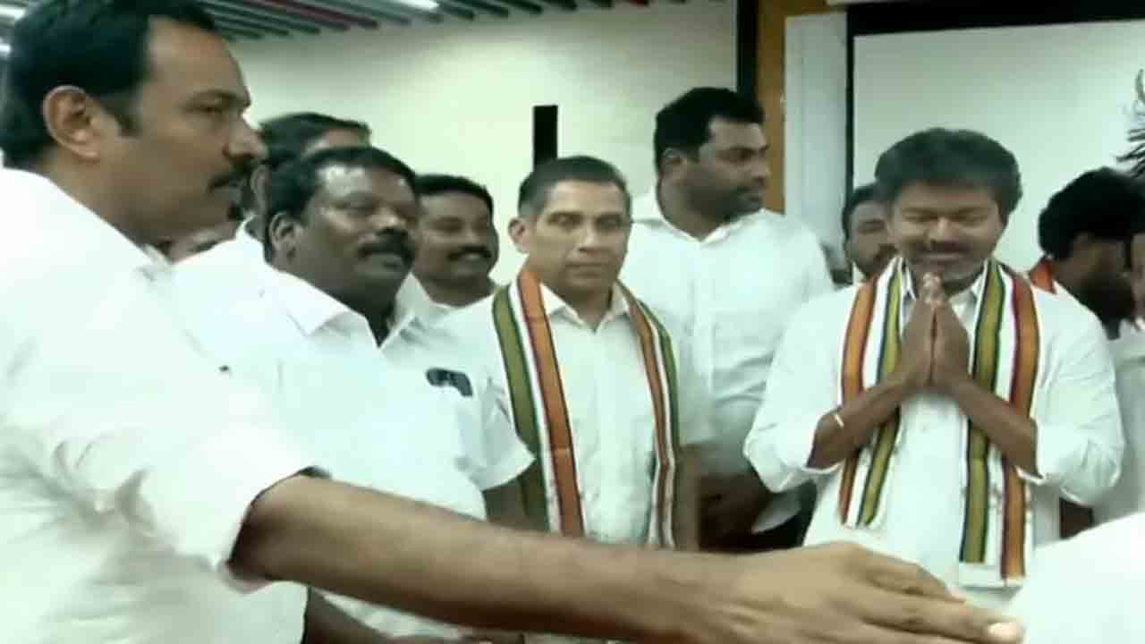 Congress support to Vijay | విజయ్‌ పార్టీకి మద్దతు ప్రకటించిన కాంగ్రెస్‌.. షరతులు విధింపు