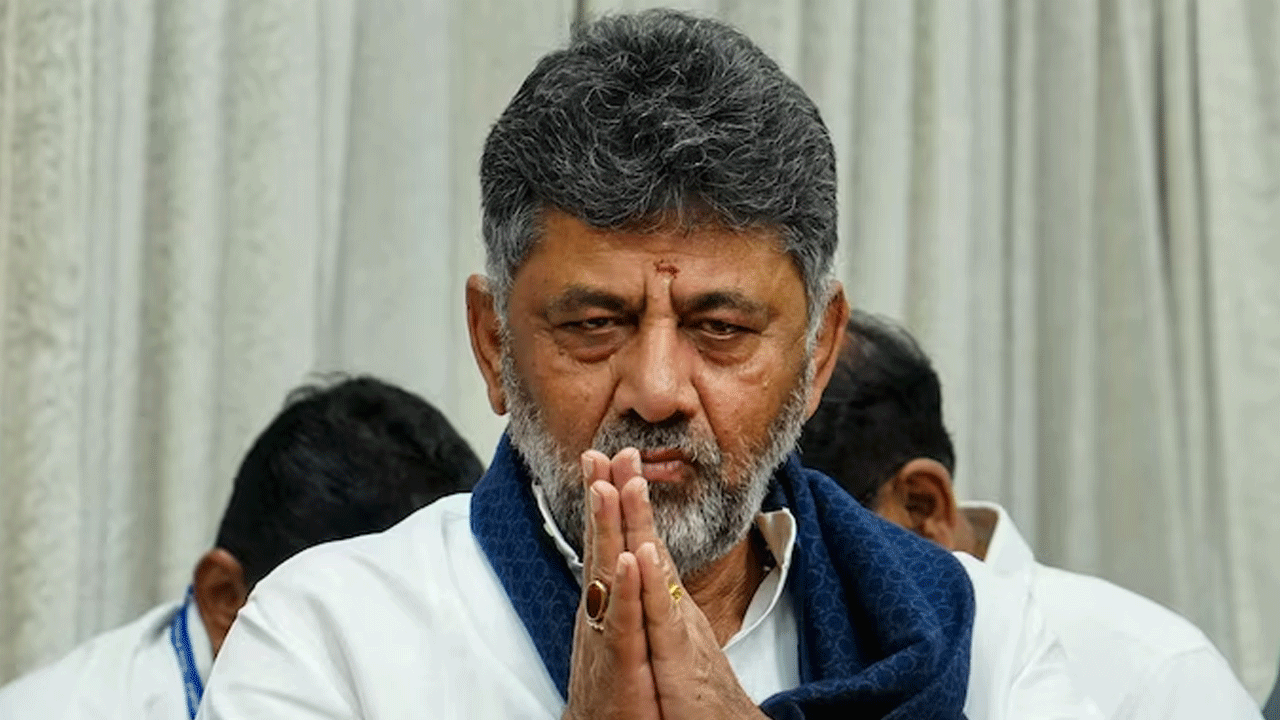 DK Shivakumar | జూన్‌ 3న కర్ణాటక ముఖ్యమంత్రిగా డీకే శివకుమార్‌ ప్రమాణస్వీకారం..!