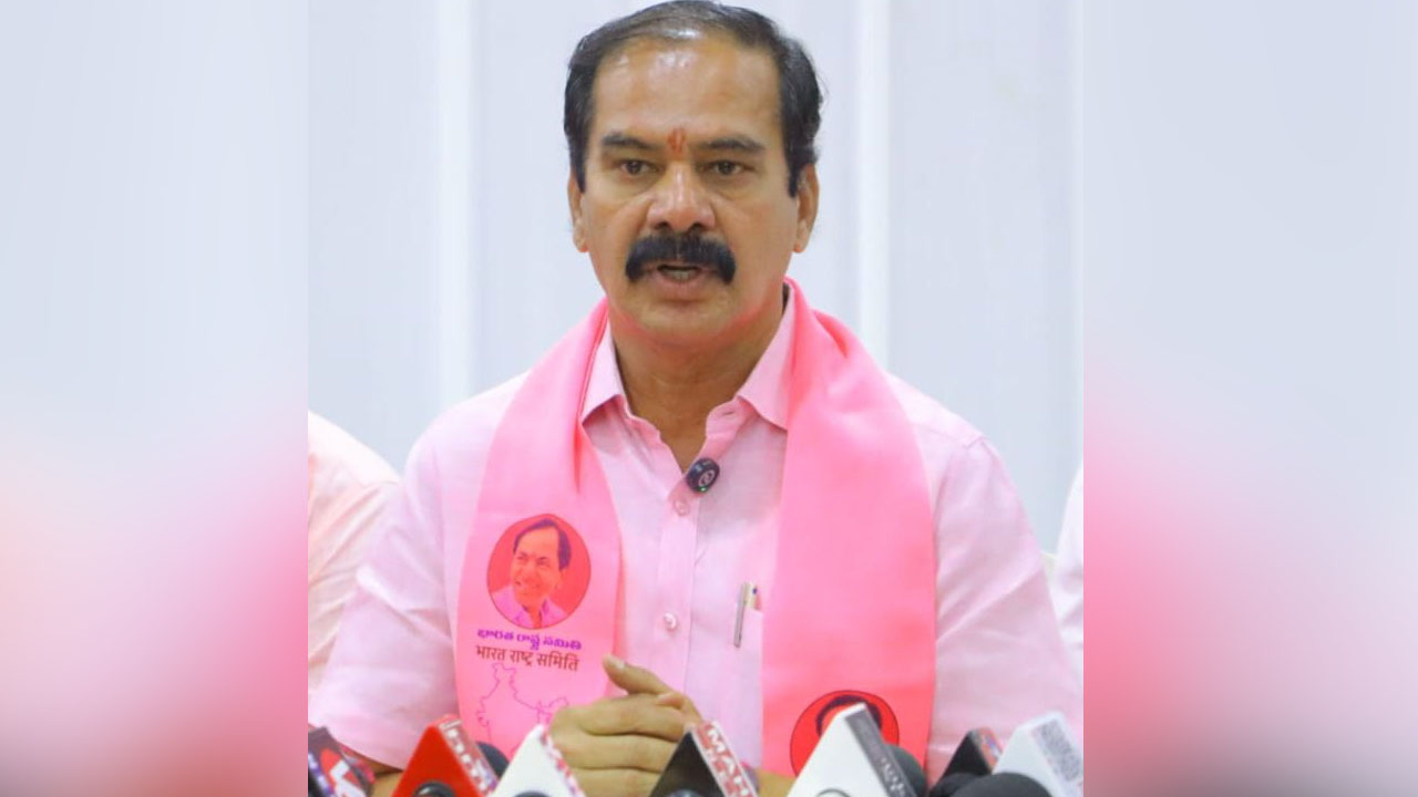 Dasyam Vinay Bhaskar | కార్మికులకు వేతనాల పెంపుదలలో శాస్త్రీయత కరువు : దాస్యం వినయ్‌ భాస్కర్‌
