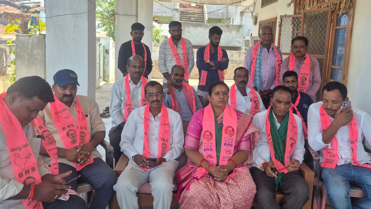 Dava Vasantha | రైతు సమస్యల పరిష్కారంలో కాంగ్రెస్‌ విఫలం : జడ్పీ మాజీ చైర్‌పర్సన్‌ దావ వసంత