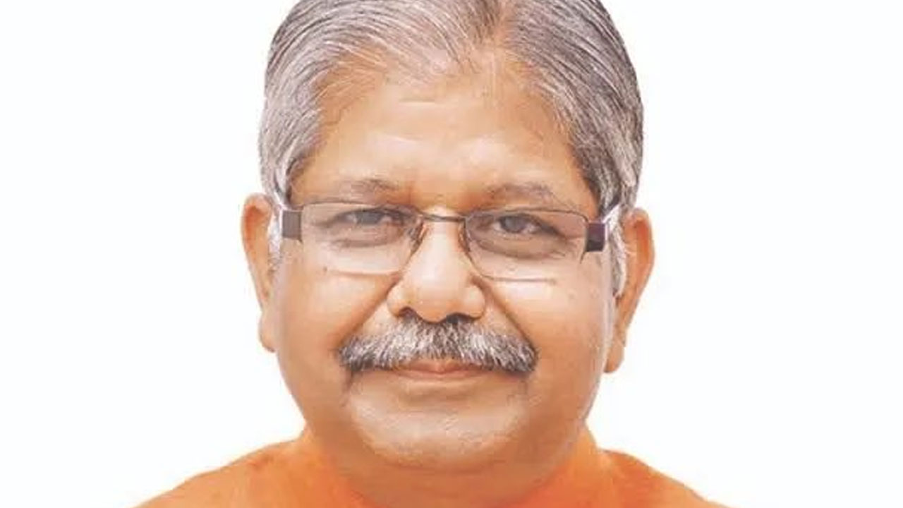 BJP MLA: మార్నింగ్ వాక్‌కు వెళ్లిన బీజేపీ ఎమ్మెల్యే..  ఫోన్ లాక్కెళ్లిన గుర్తు తెలియ‌ని వ్యక్తులు