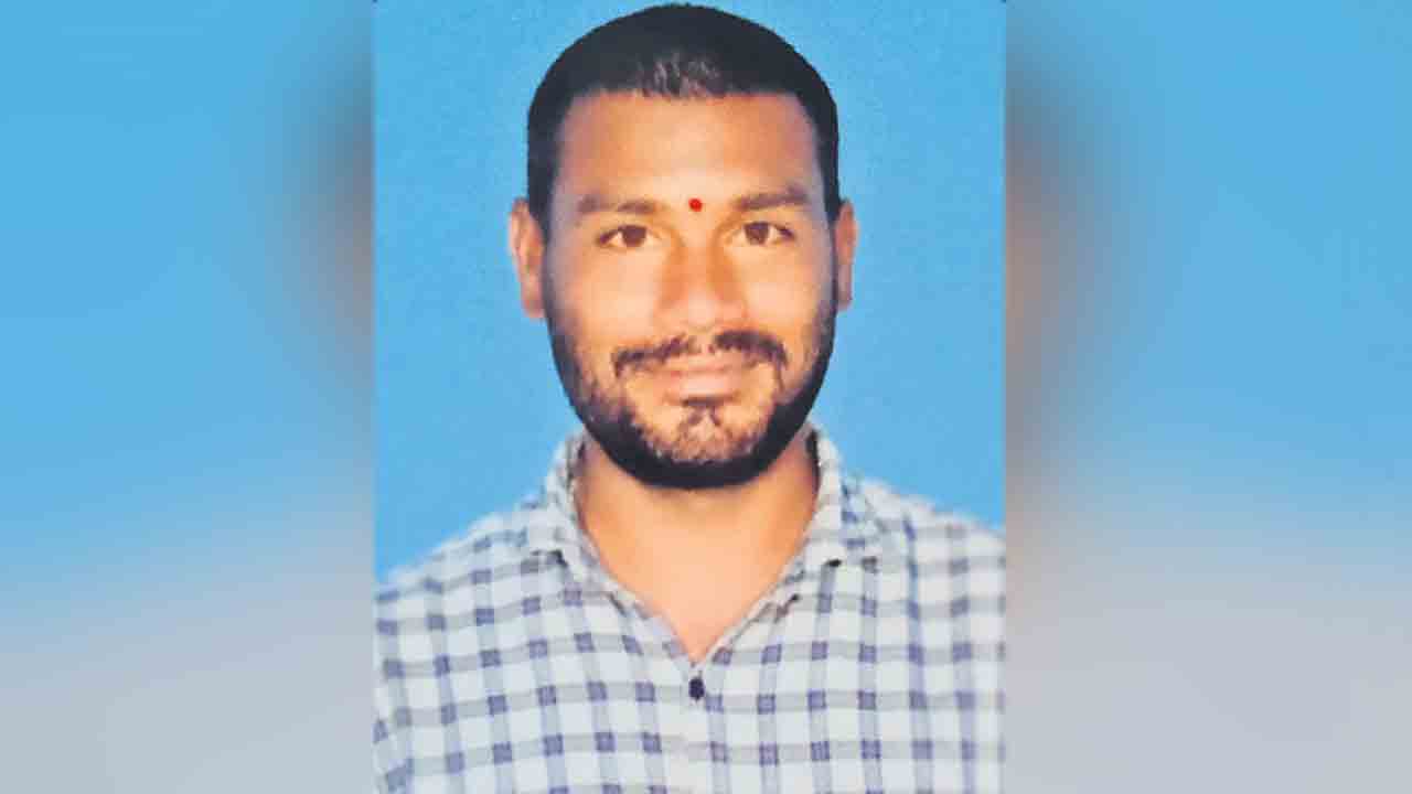వడగండ్లతో పంట దెబ్బతిన్నదని రైతు ఆత్మహత్య