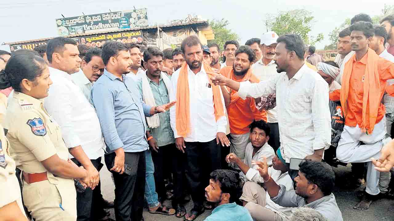 మక్క రైతుల ధర్నా