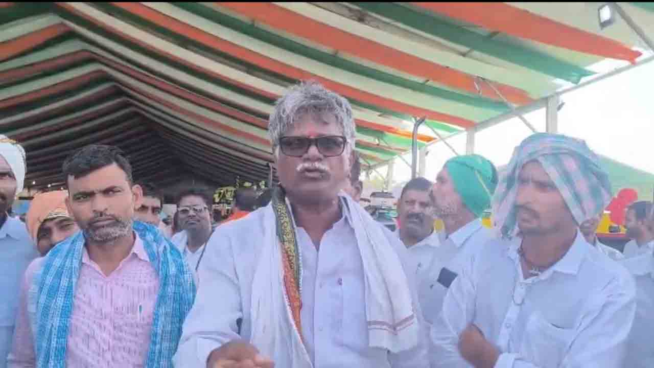 Farmers Mela | మమ్మల్ని పోనియ్యరట.. ఇదేం మీటింగ్‌.. రేవంత్‌ సర్కార్‌ రైతు మేళాపై రైతన్నల ఫైర్