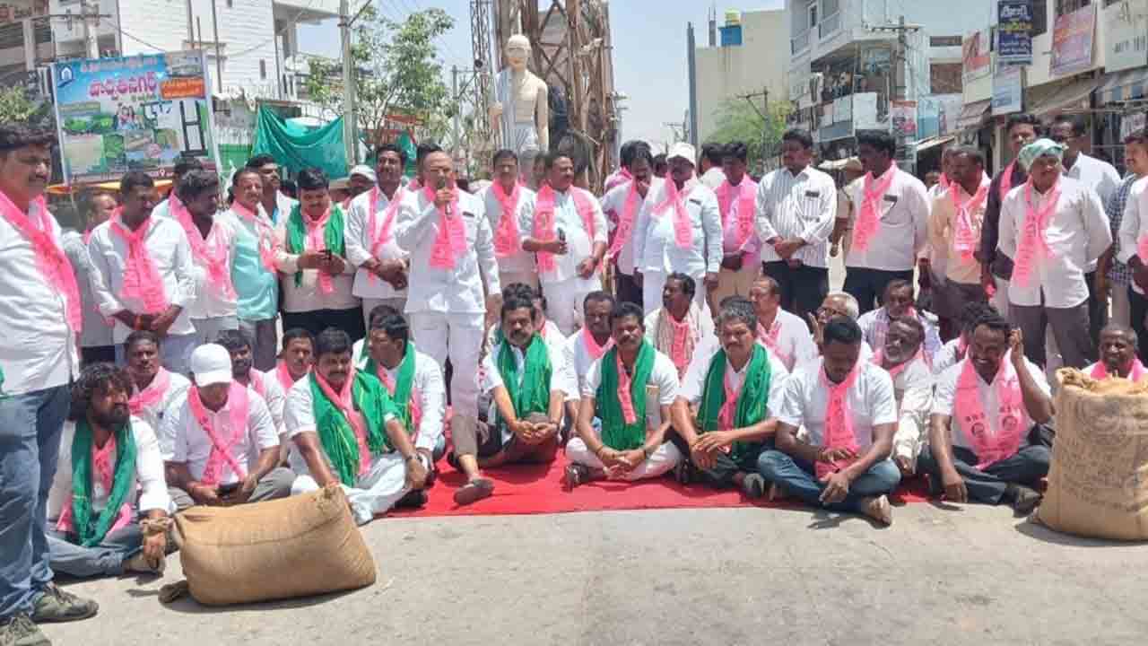రాష్ట్రంలో రాక్షస పాలన సాగుతోంది