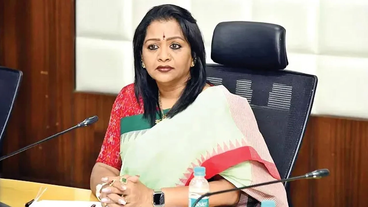 Women Commission | తెలంగాణ మహిళా కమిషన్‌ ఏర్పాటు.. చైర్‌పర్సన్‌గా గద్వాల విజయలక్ష్మి