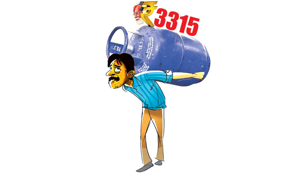 బతుకు బండిపై వాణిజ్య గ్యాస్‌ మంటలు