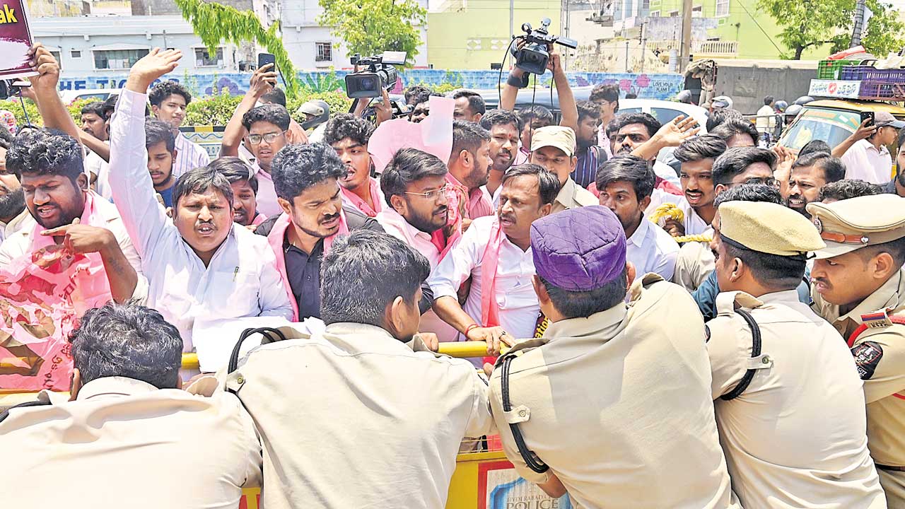 నీట్‌కు మరోసారి అవినీతి మరకలు