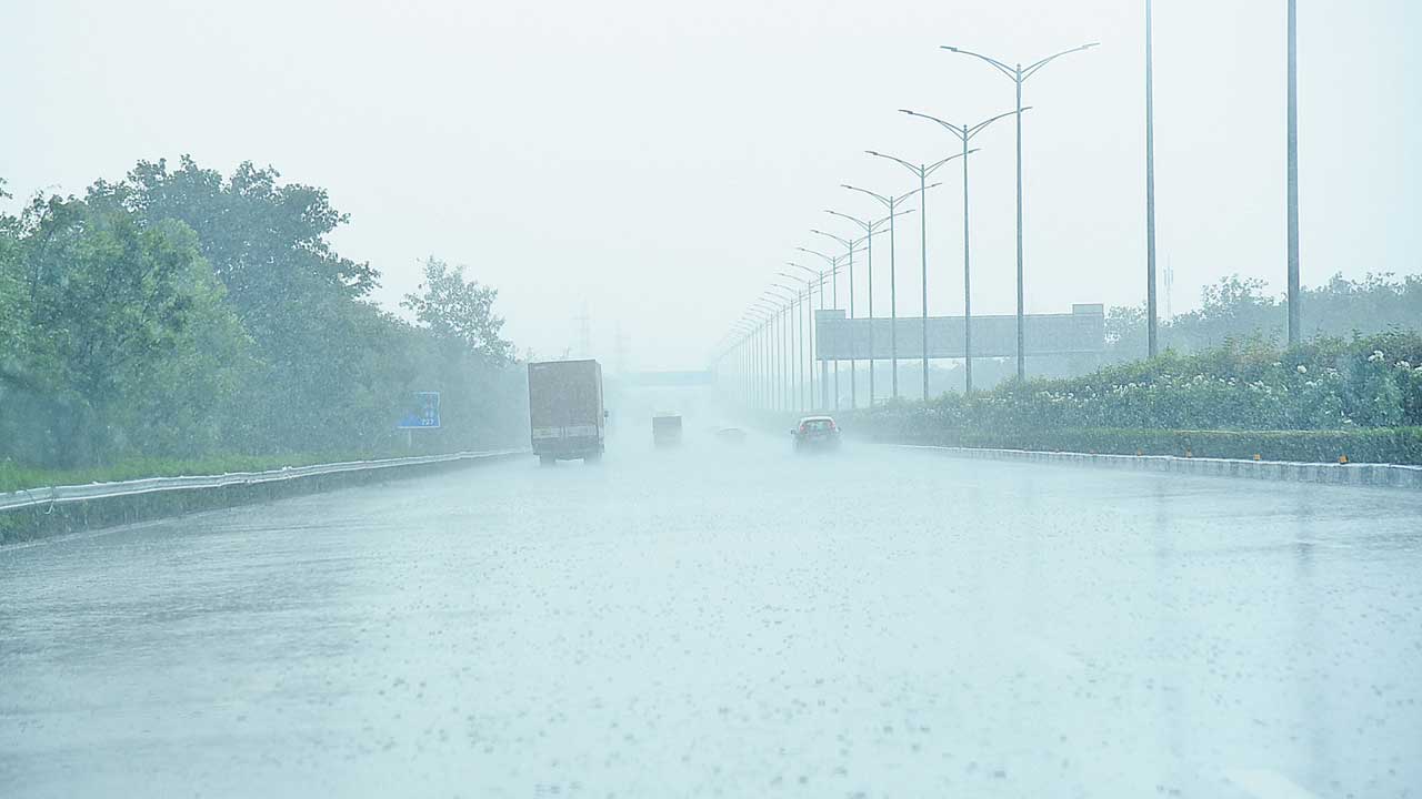నగరంలో ఎండా.. వాన