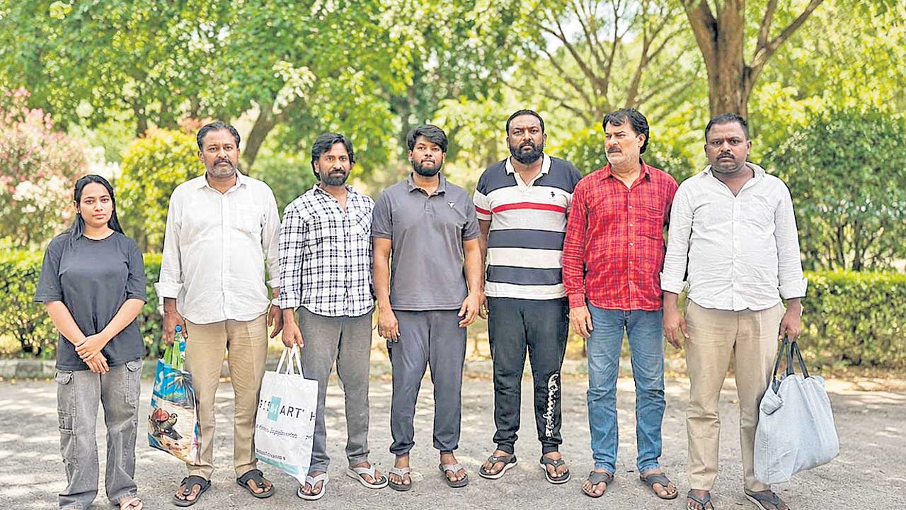 రూ.కోటి లాగేందుకు స్కెచ్‌