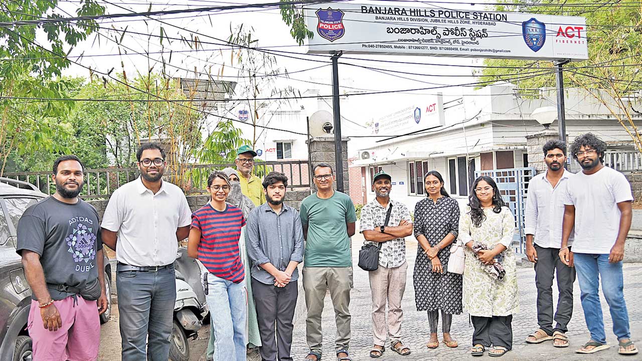 అర్ధరాత్రి చెట్ల నరికివేత