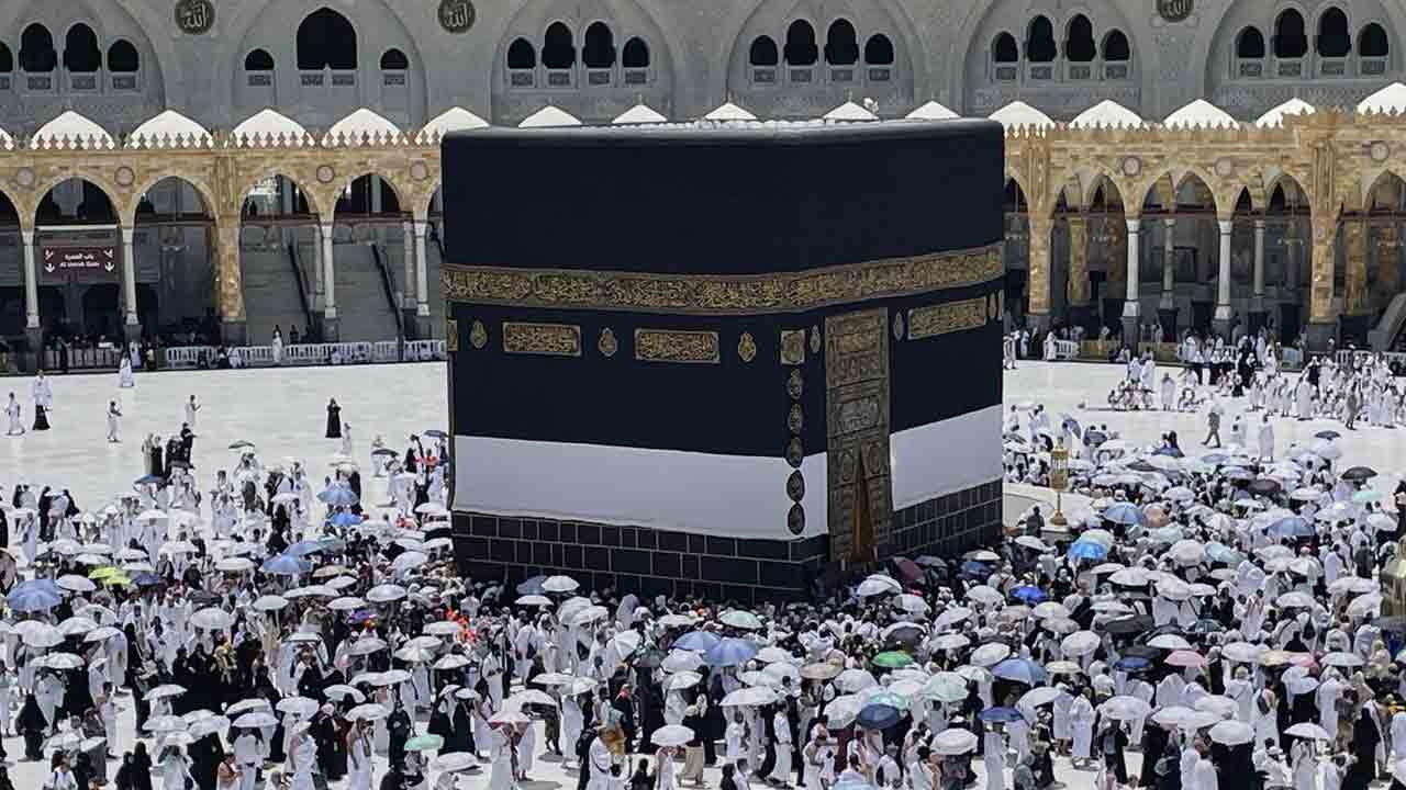 హజ్‌ యాత్రికులపై భారం మోపొద్దు.. యాకూబ్‌పాషా