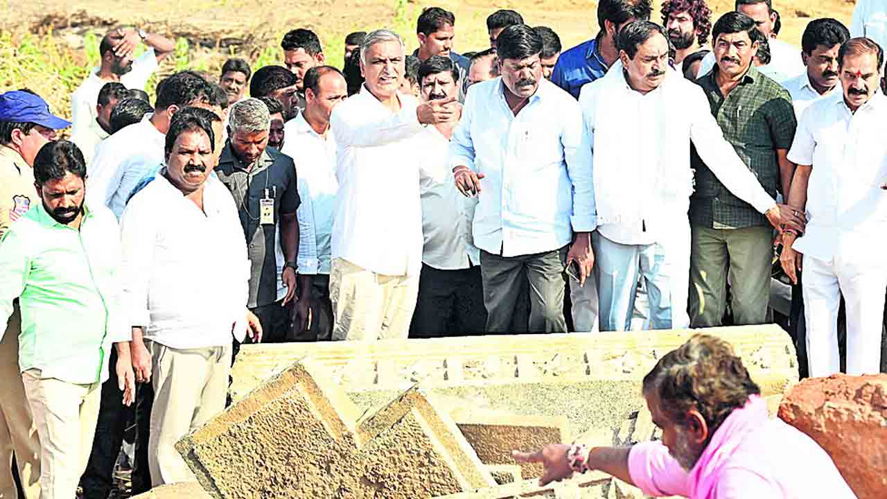 శివాలయాన్ని పునర్నిర్మించాలి