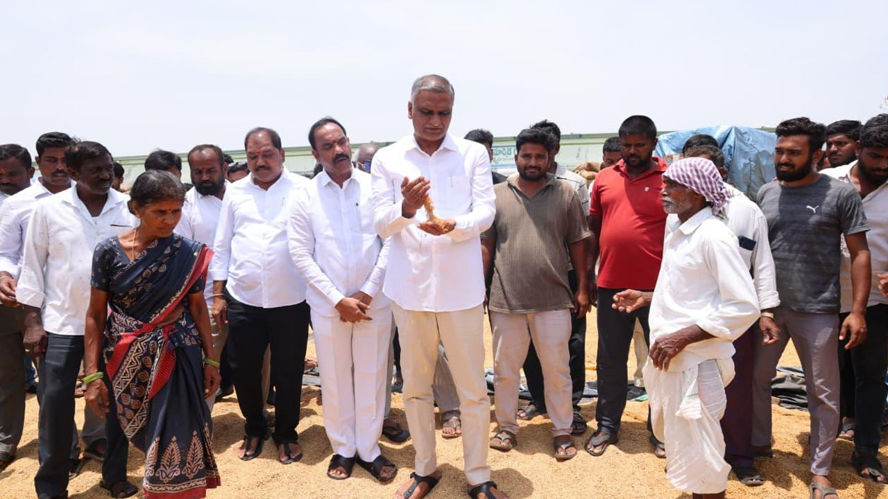 Harish Rao | ఆంక్షలు లేకుండా ప్రతి గింజనూ కొనుగోలు చేయాలి : హరీష్‌రావు డిమాండ్‌