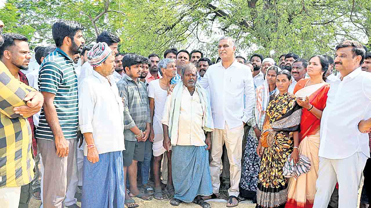 కొనుగోలు కేంద్రమా.. కన్నీటి సంద్రమా!