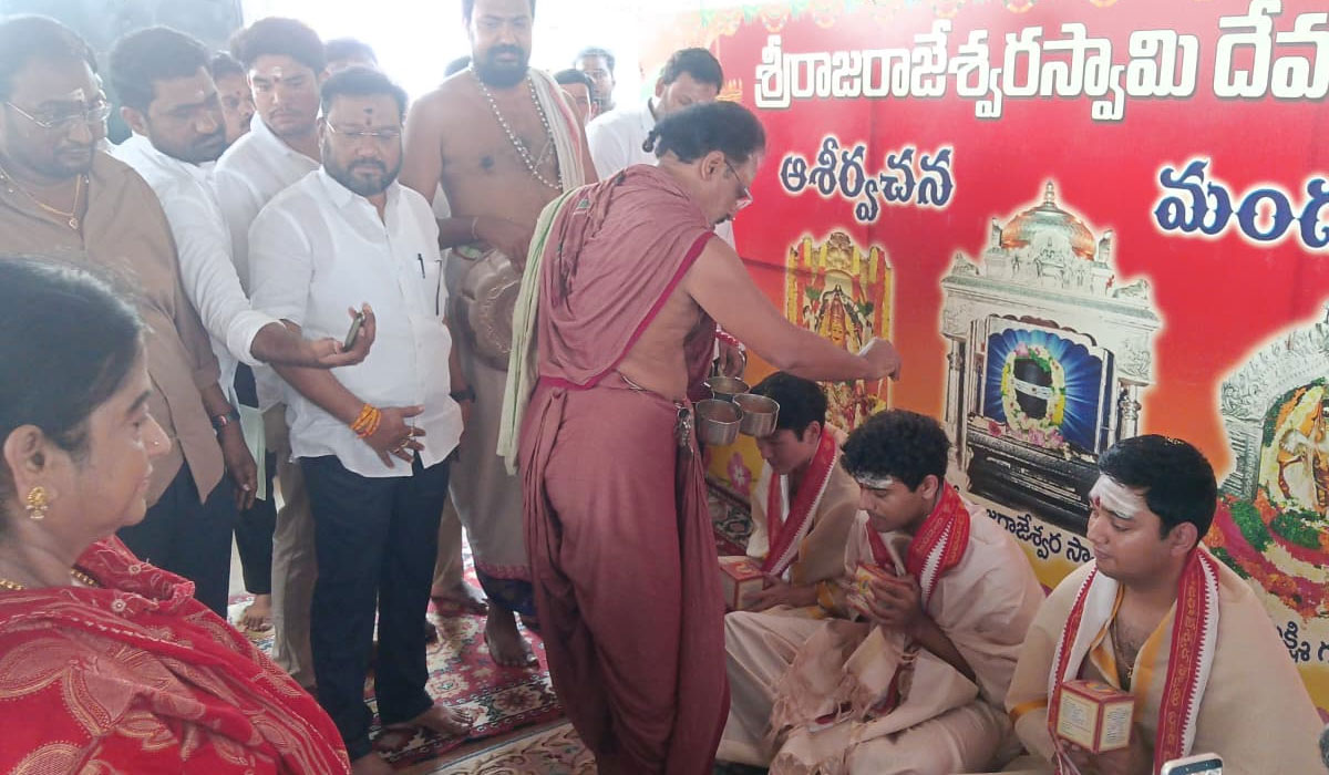 Himanshu | వేములవాడ భీమేశ్వరుడి సేవలో కేటీఆర్ తనయుడు హిమాన్షు